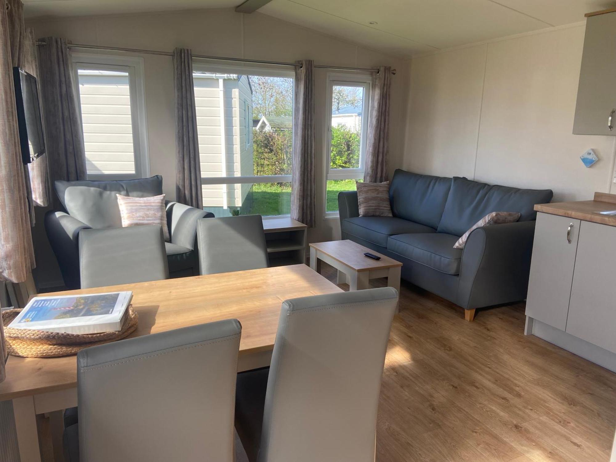 Camping De Duinhoeve Chalet Vogel Not For Companies Nieuw-Haamstede Dış mekan fotoğraf