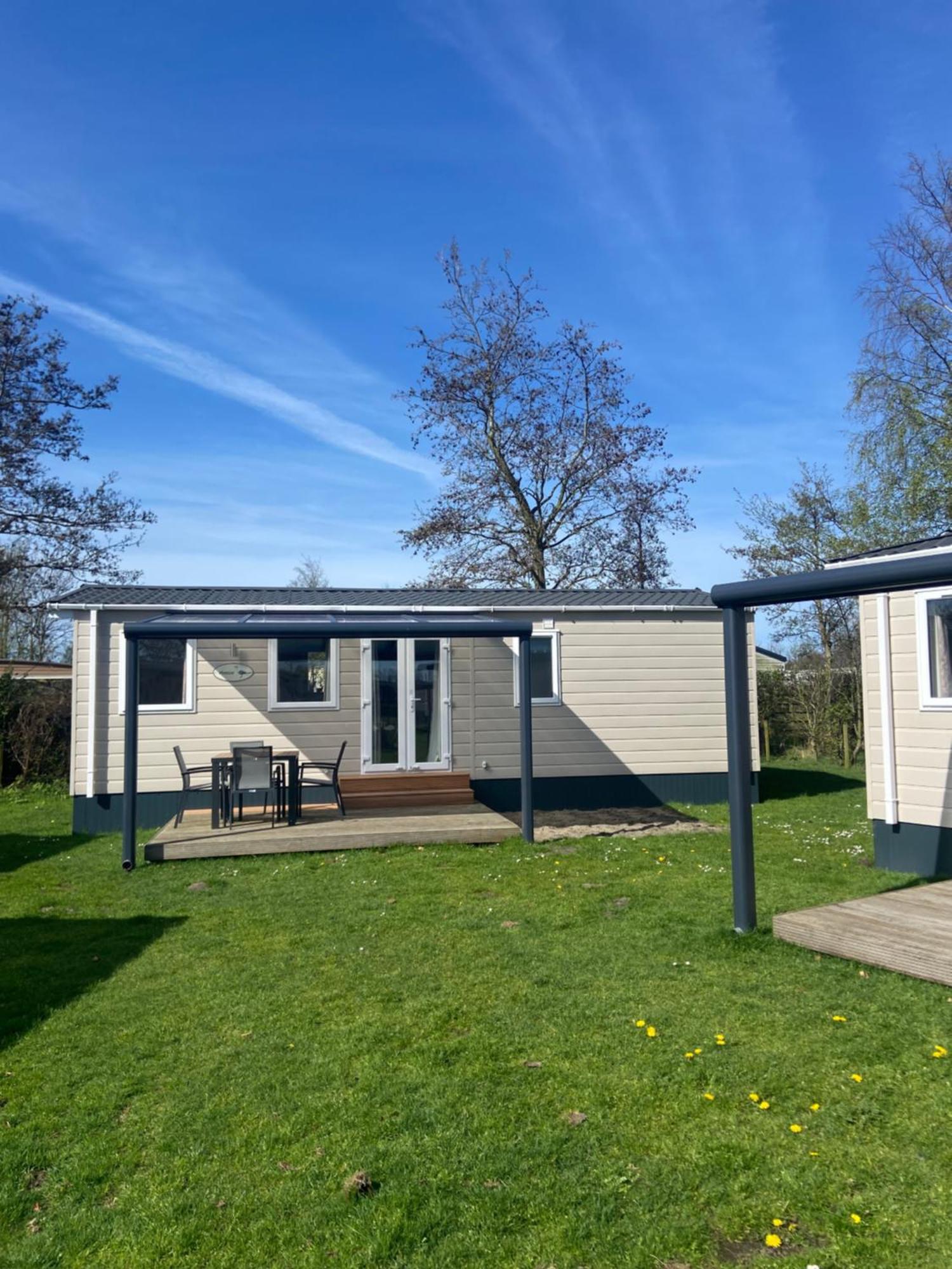 Camping De Duinhoeve Chalet Vogel Not For Companies Nieuw-Haamstede Dış mekan fotoğraf